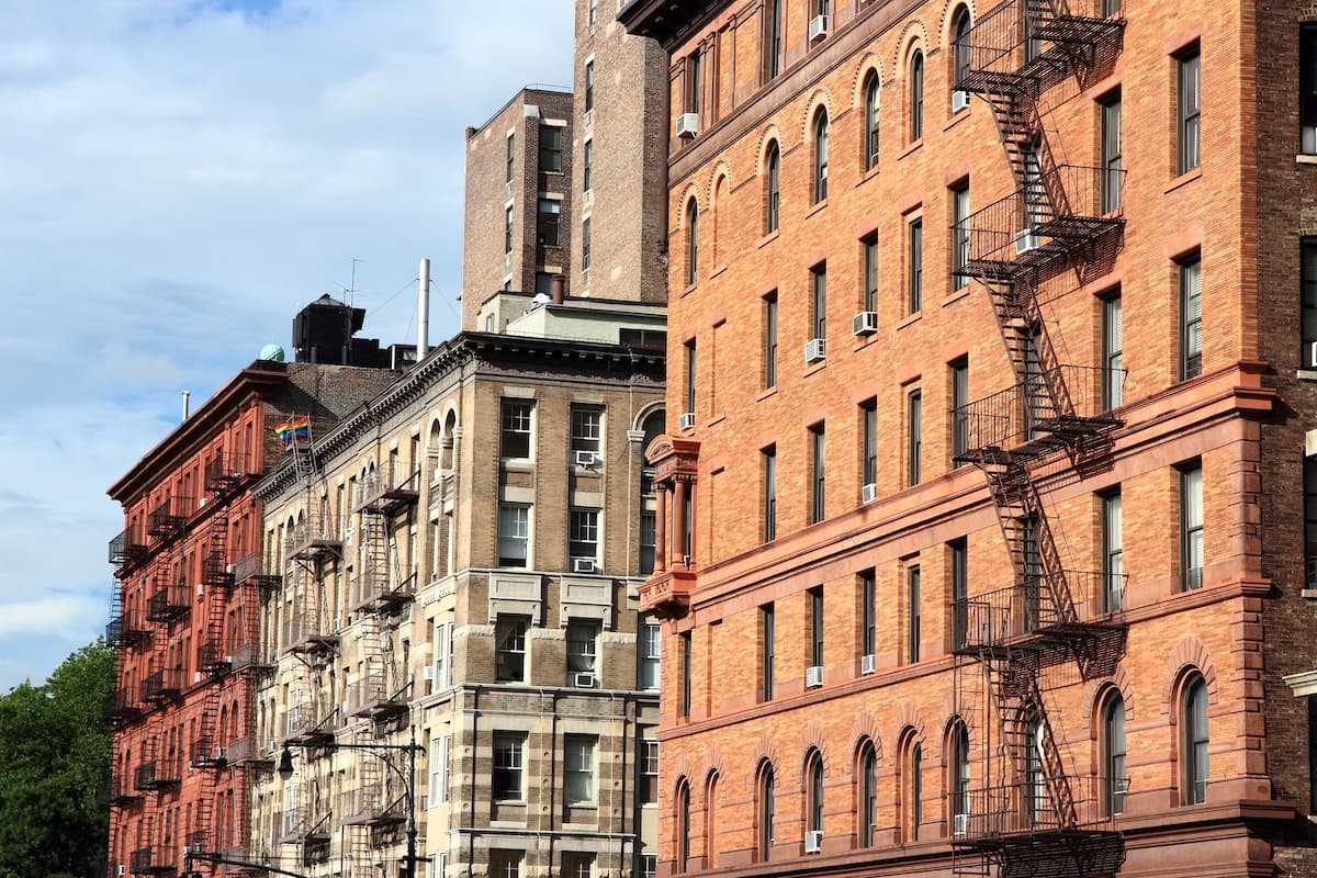What's the latest on proposed legislation to cap brokers’ fees and security deposits in NYC?