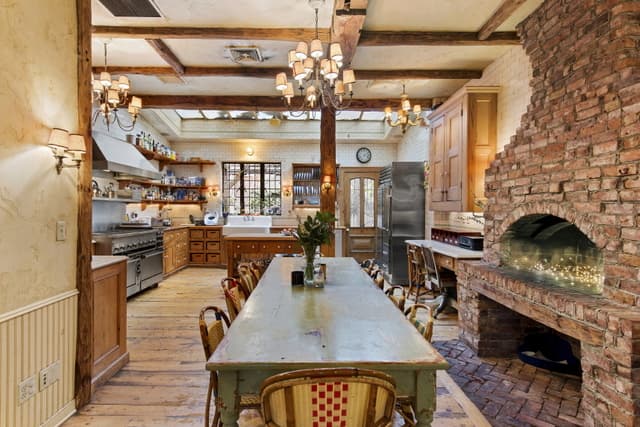 City kitchens with a distinctly country vibe