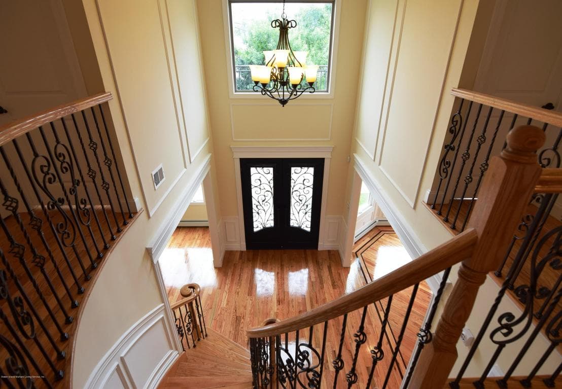 Get a taste of the suburbs in the city at these Staten Island open houses this weekend