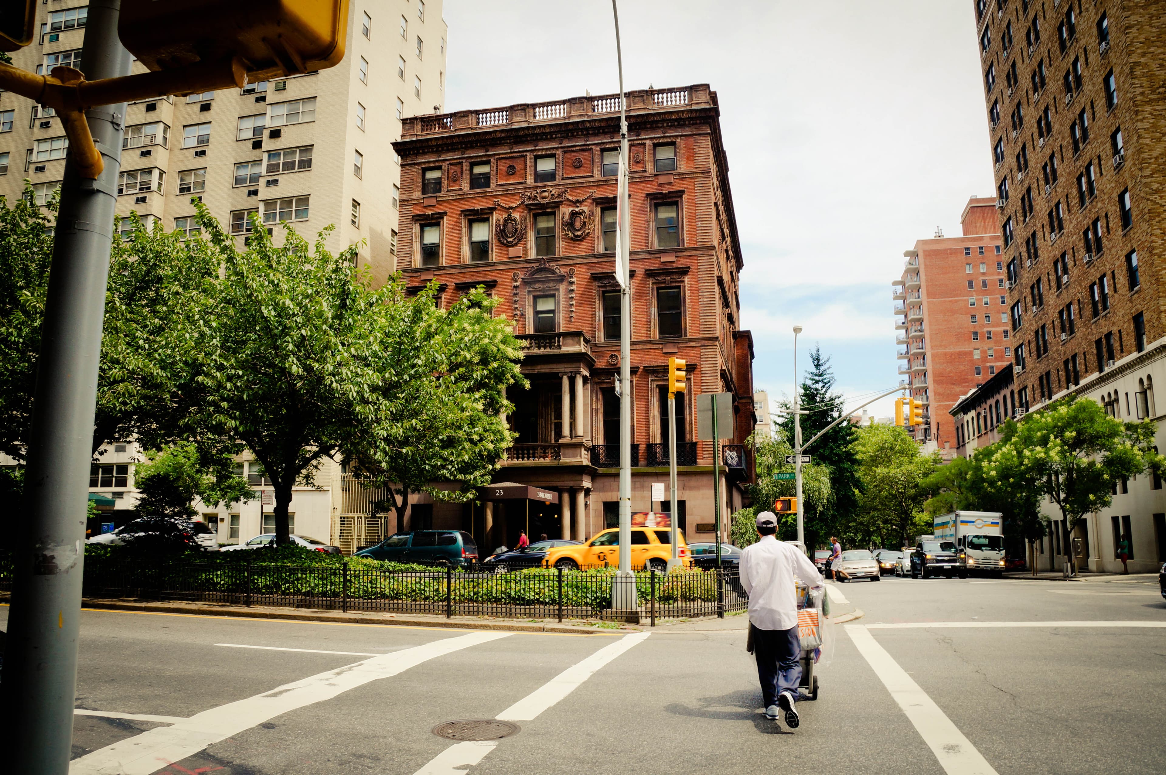 Murray Hill attracts the stroller set, making the most of a cramped kitchen counter, and more