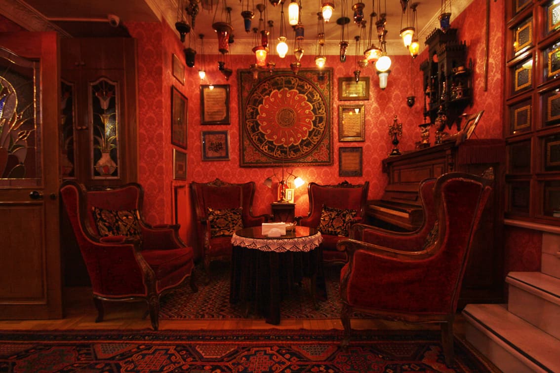 Fancy windows, concrete floors and antique furniture: New Yorkers' apartment wish lists