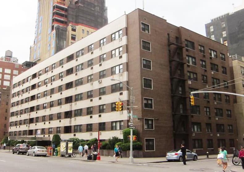 Buyers, take note! This bank-owned Chelsea condo is a potential score