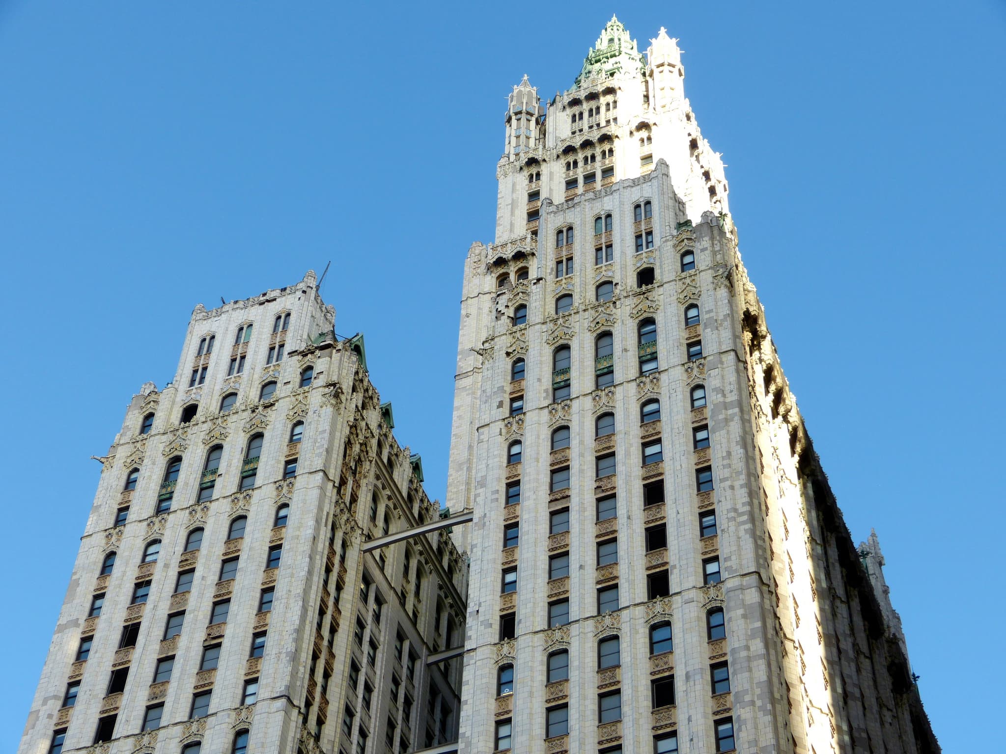 New Yorkers mock the "blizzard," a look inside the Woolworth Building's condos, and more