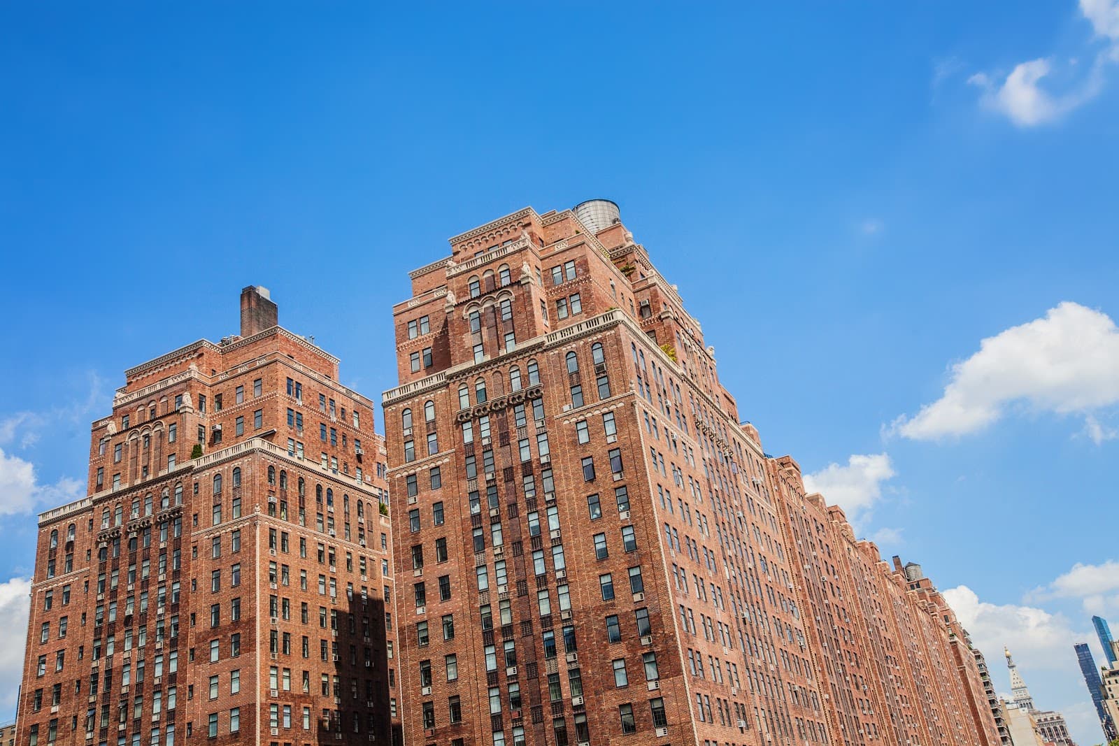 What's better for buying an apartment in NYC: A 15- or 30-year mortgage?