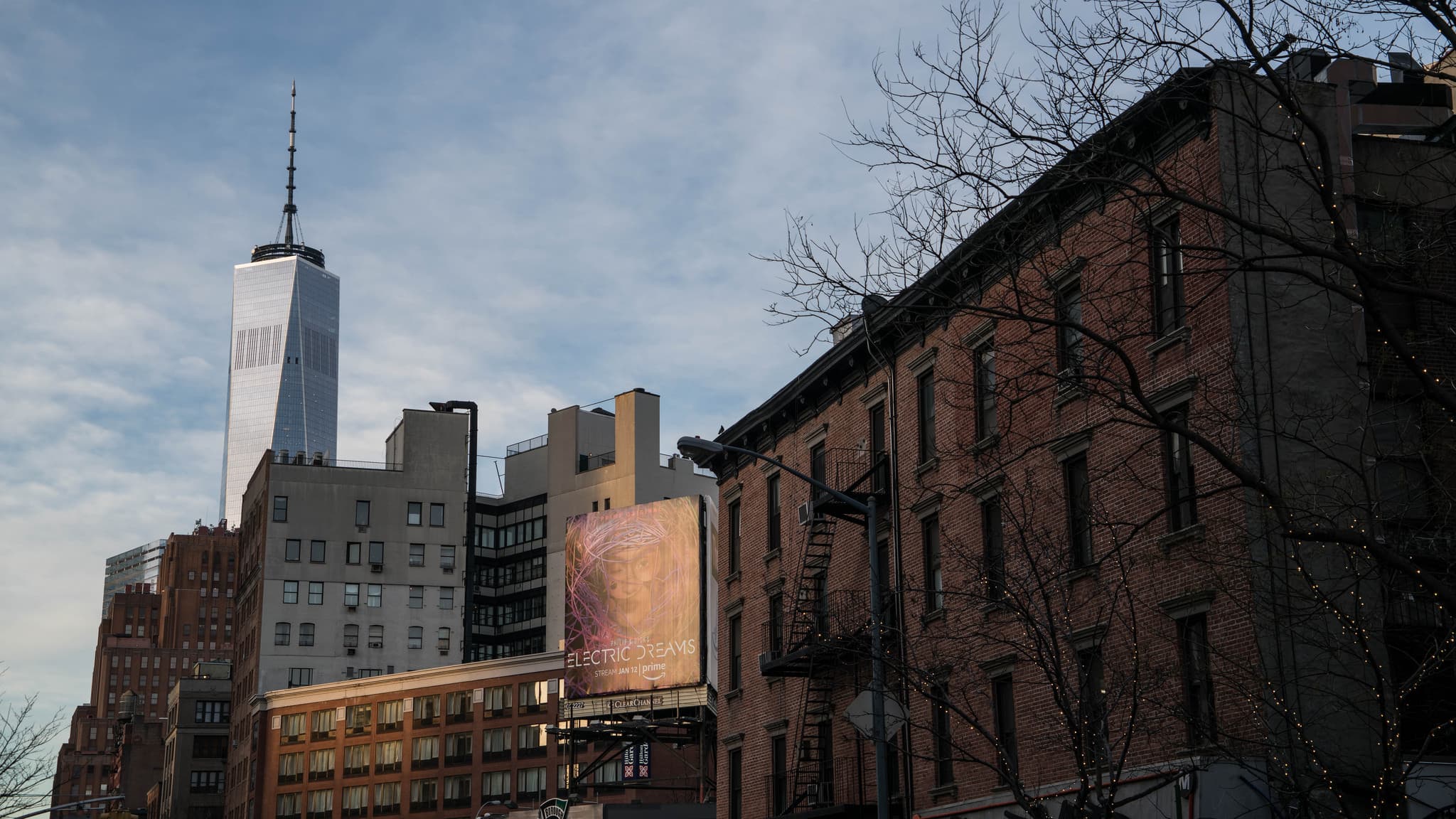 Van dwellers unite, buying an apartment with Bitcoin, & more