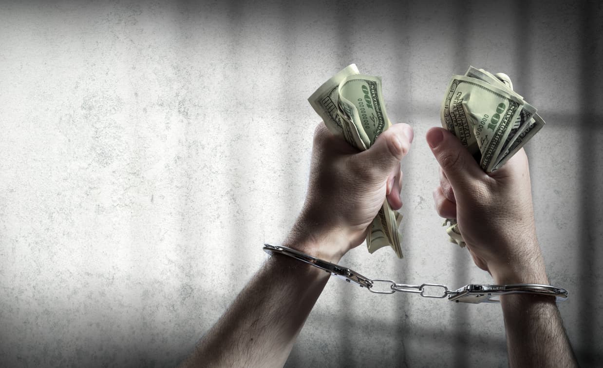 Bronx co-op and condo boards resist smoking ban, Kushner has tenants jailed, more