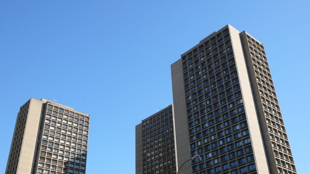 Manhattan co-op prices are spiking, but they're still a better deal than condos