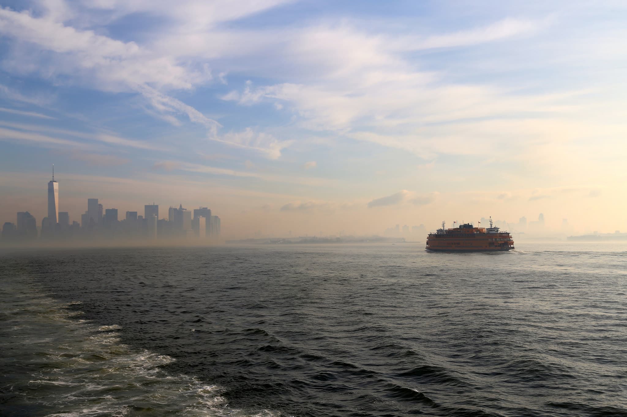 Brokers scramble to sell Paul Manafort's brownstone, the New York Wheel could be a boondoggle, more