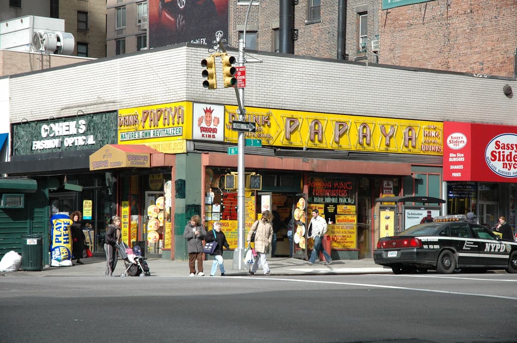 De Blasio cozies up to Kushner in private, Manhattan commercial rents dive, more