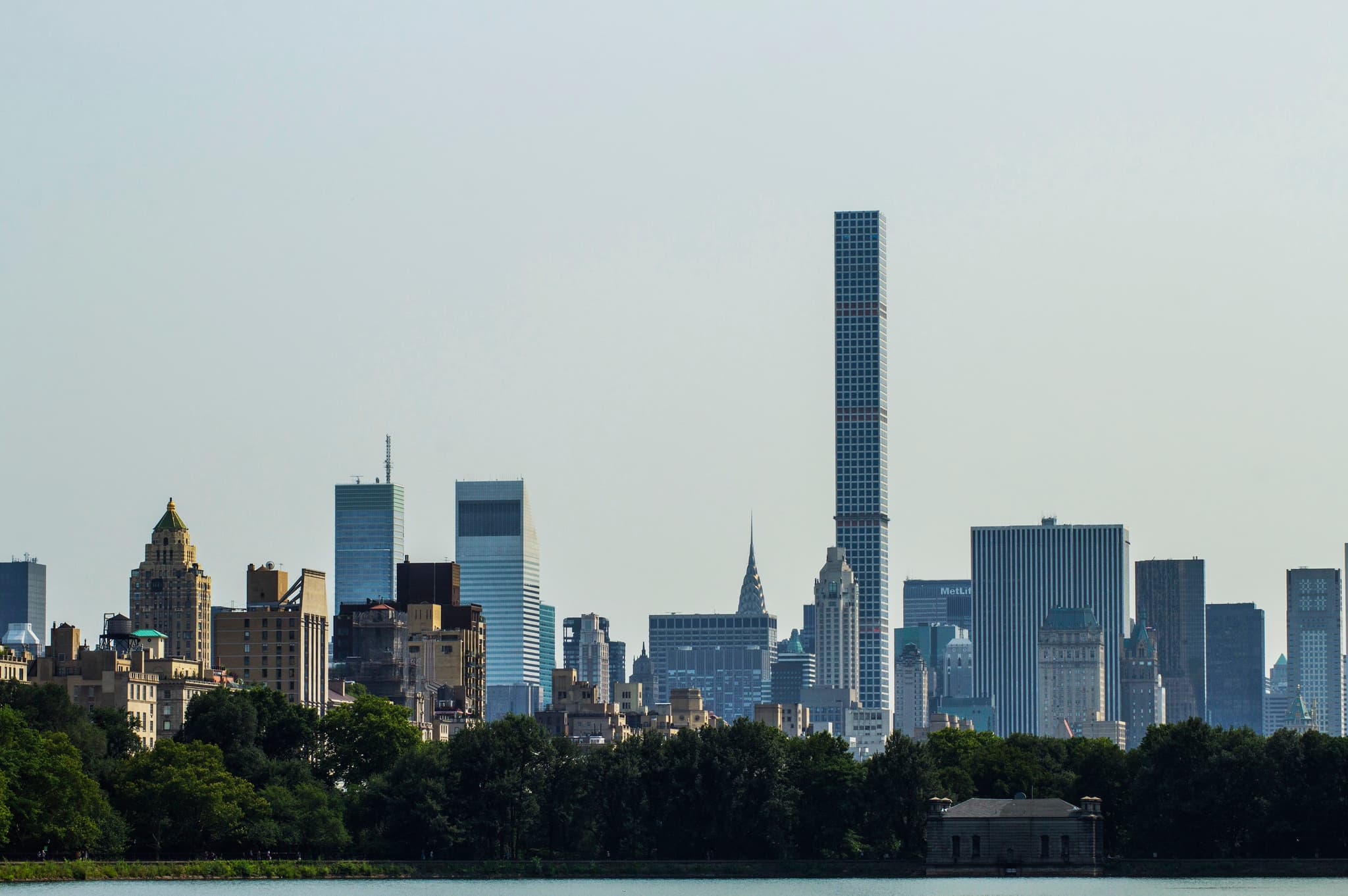 Buyer drops $120M on 3 adjacent Midtown penthouses, Dutch country house dreams, more