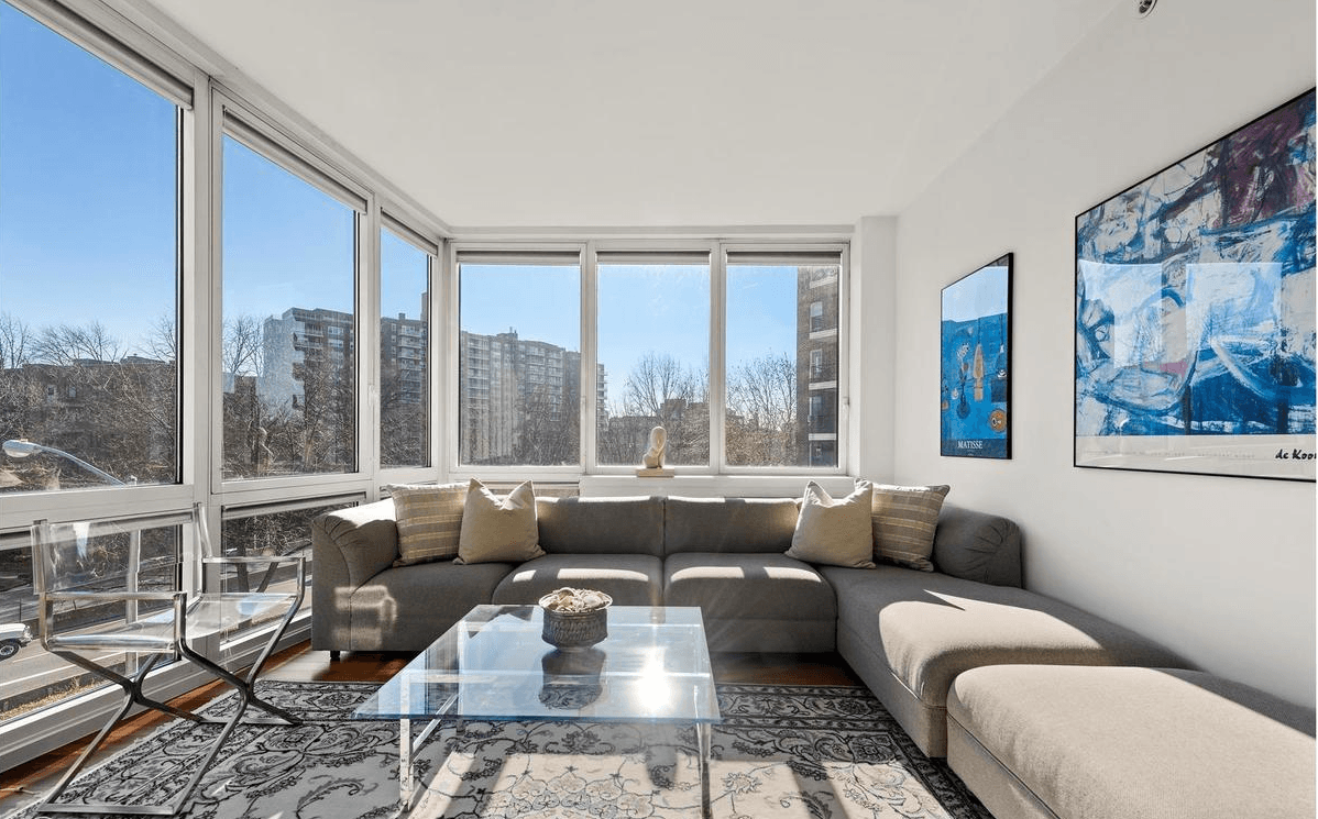 This Riverdale condo comes with private shuttle service to Manhattan