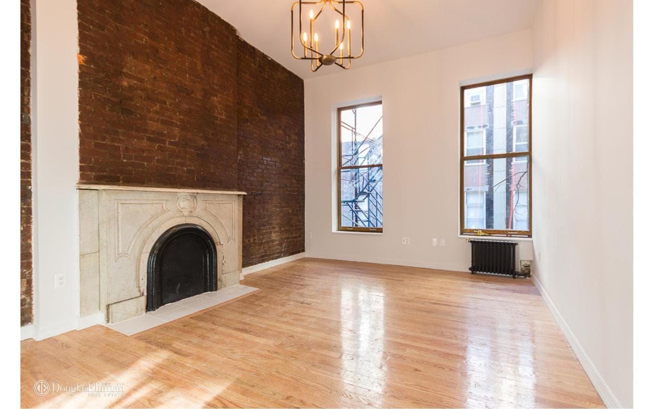 union square apartment