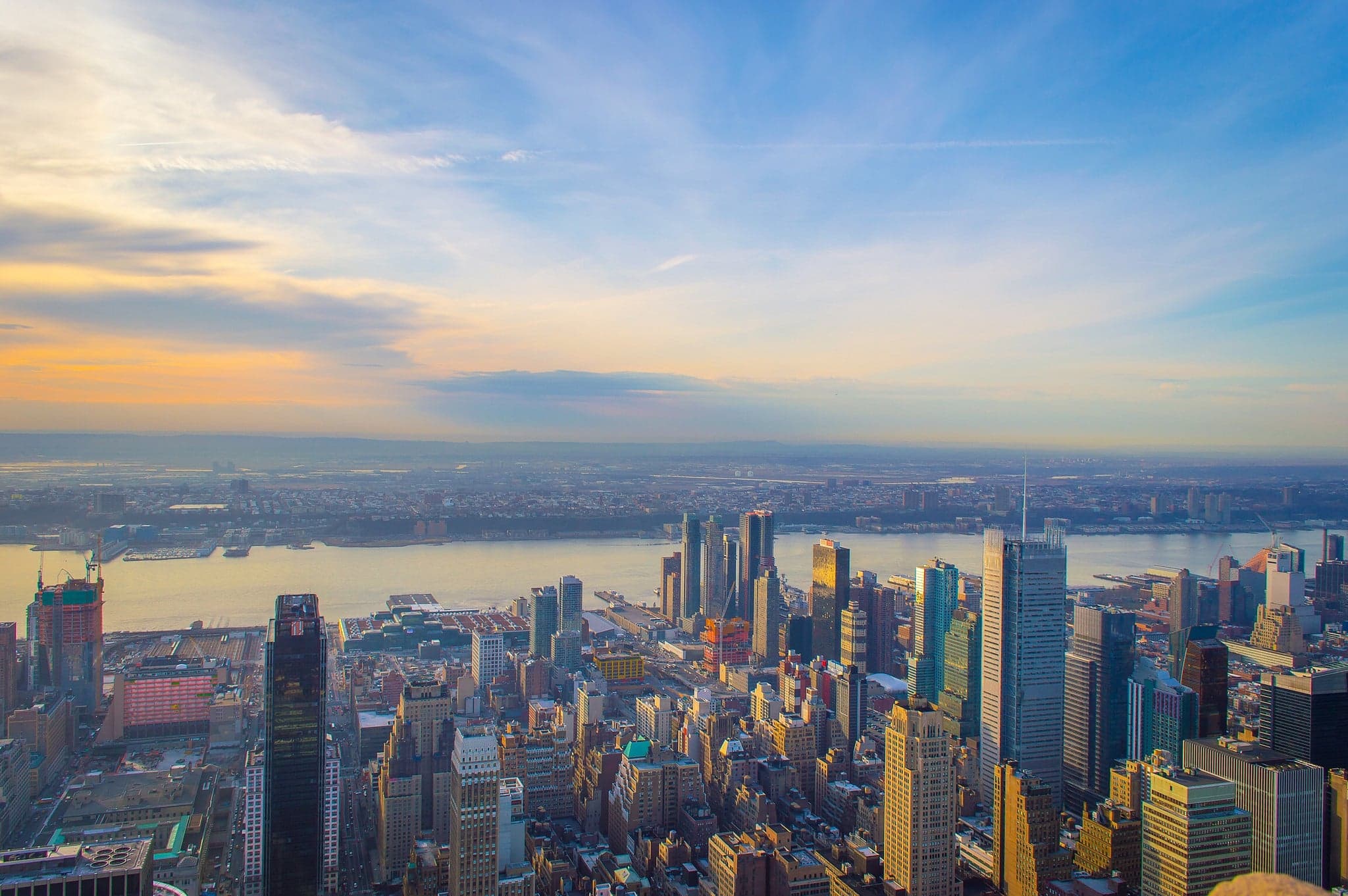 NYC vs. L.A., tips for buying a brownstone apartment, inside a women-only Manhattan residence, and more of the week's top stories