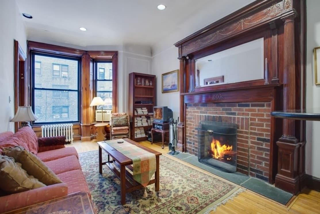 How to make a dated Upper West Side one-bedroom in a brownstone shine