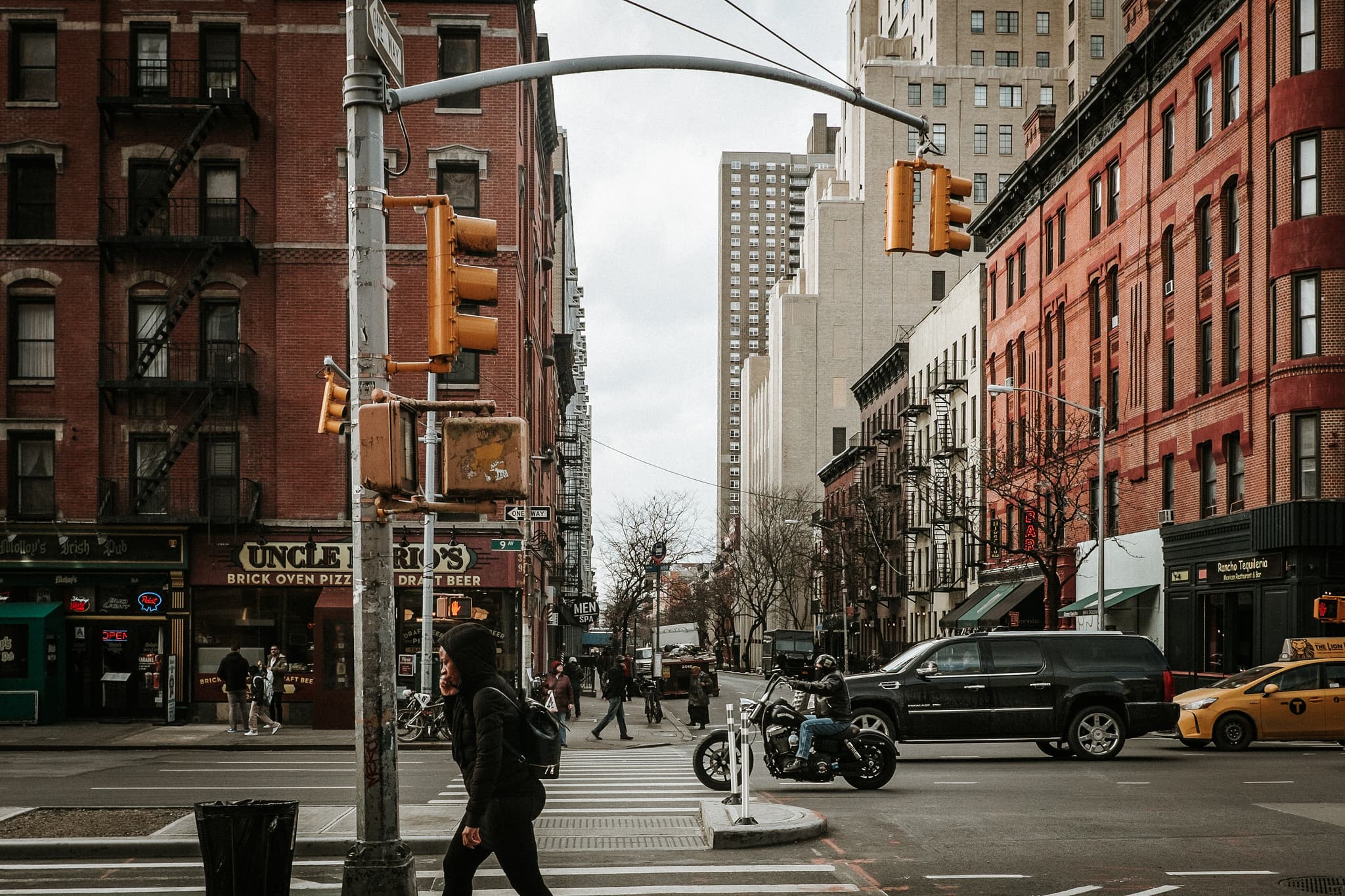 Loopholes for super talls, a family of four in 750 square feet, & more