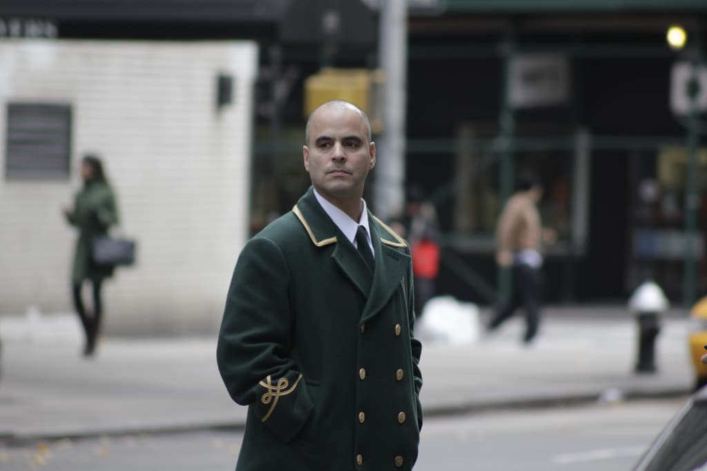 Word art could hurt your apartment sale, avoiding a doorman strike, & more