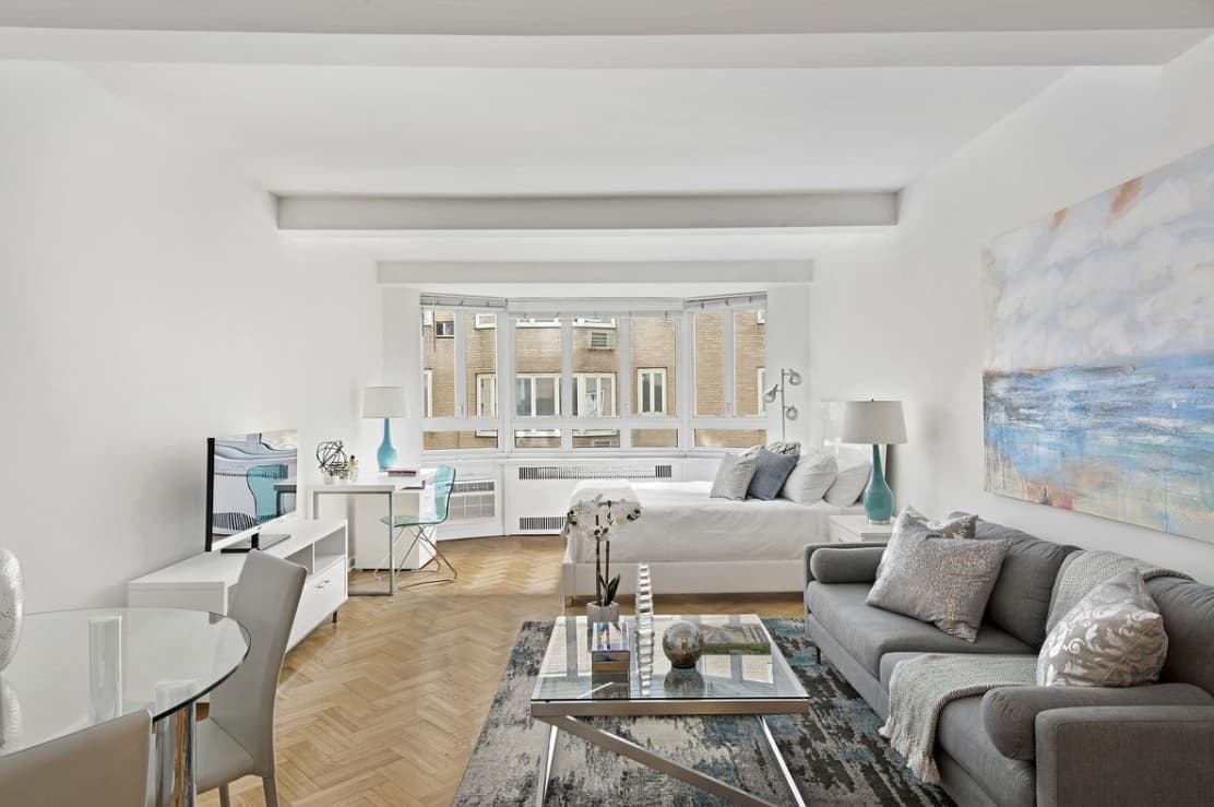 The maintenance on this Hell's Kitchen studio is high, but it has lots of nice details