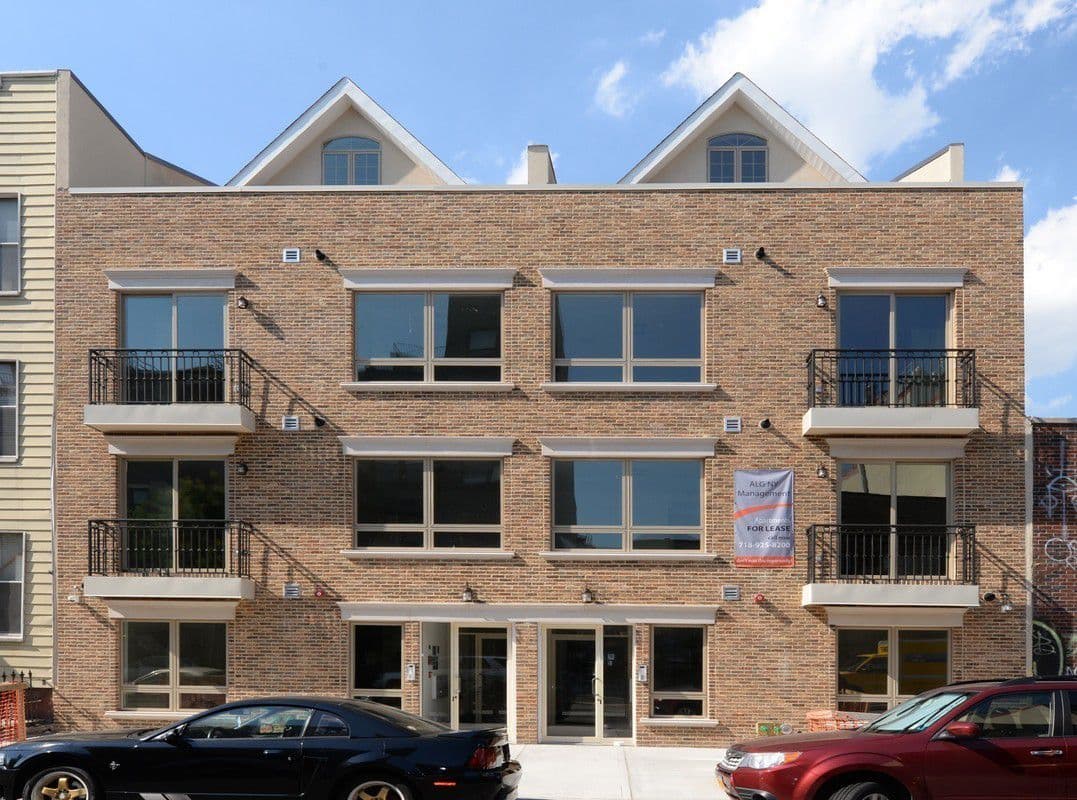 Apply to rent a one bedroom in Williamsburg for $1,100 a month