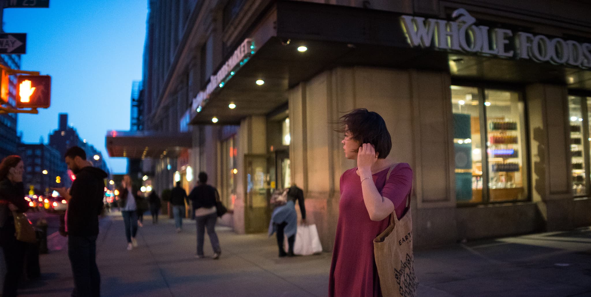 Condo owner refuses to take down American flag, mortgage rates rise, & more