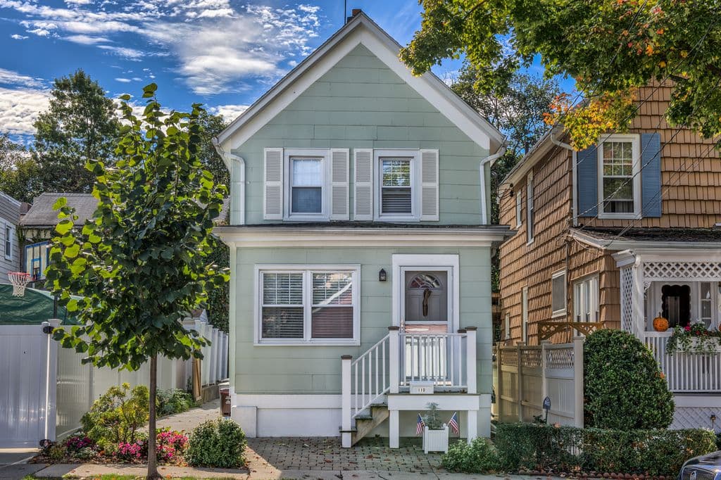 Would you rent this house on City Island for $2,500 a month?