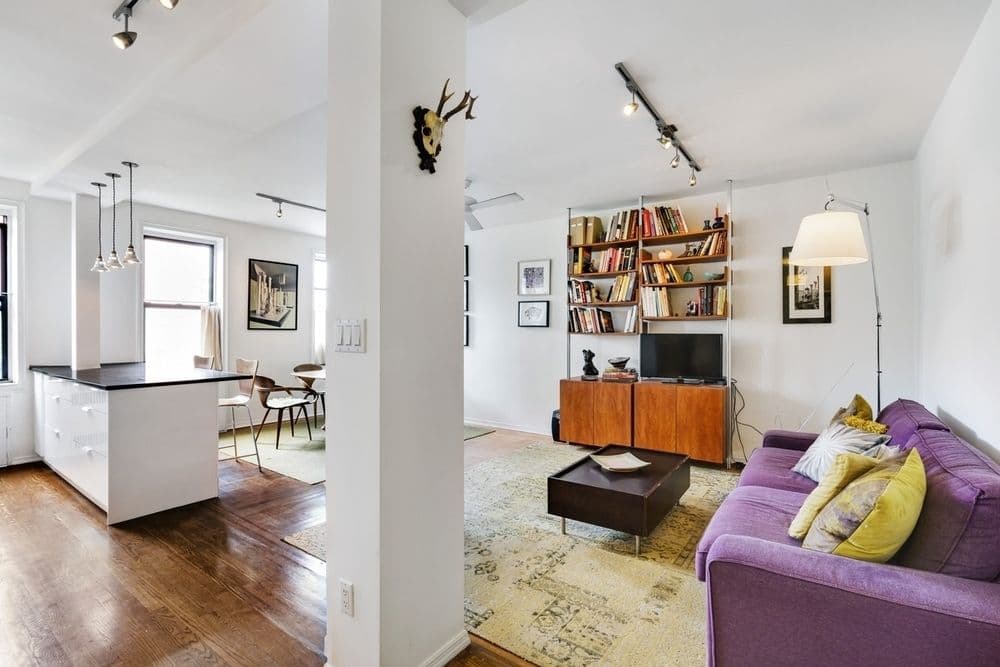 This Kensington one bedroom has space, light, and storage
