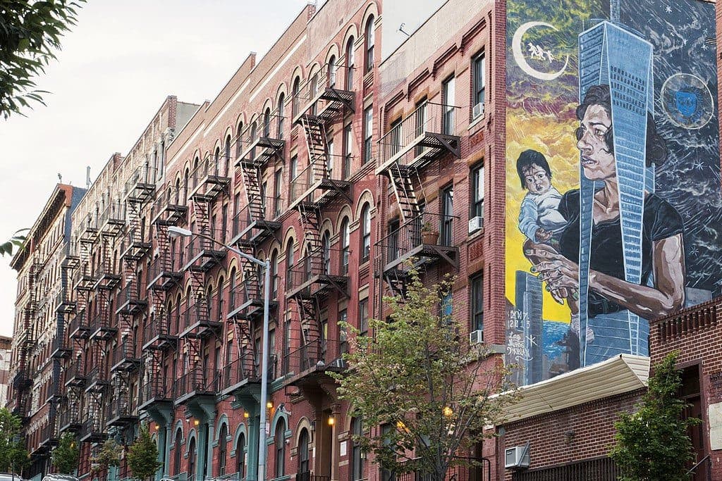 A renter’s guide to Mott Haven, former GE chief downsizes to $18.75 million pad, & more