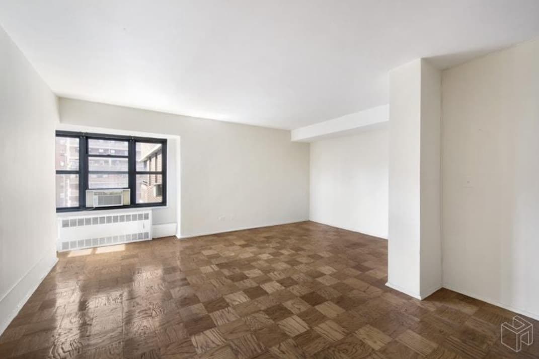 A recipe to fix up a cookie-cutter Lower East Side apartment