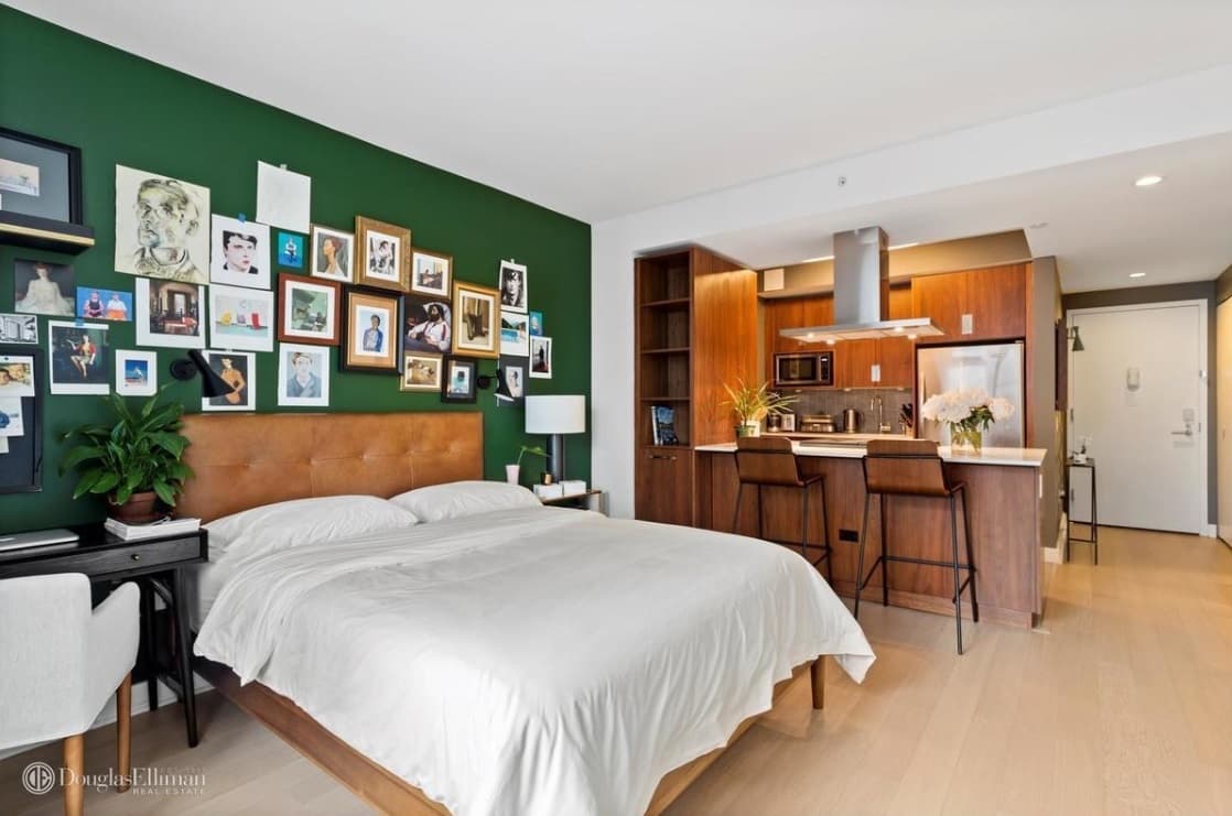 Luxury rentals along the High Line offer lots of goodies, but $3,000 will only get you a studio