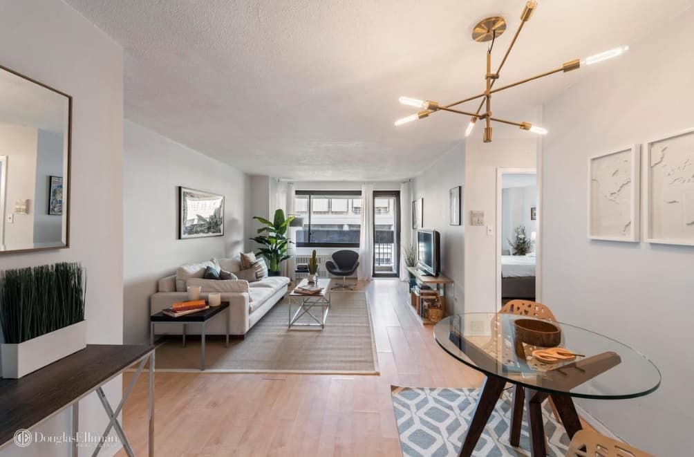 One bedrooms you can buy for $700,000 in Fidi, where towers are sprouting