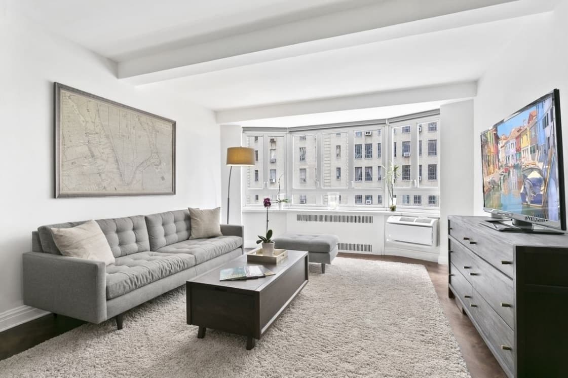 A Midtown West studio that looks like a prewar co-op but acts like a condo