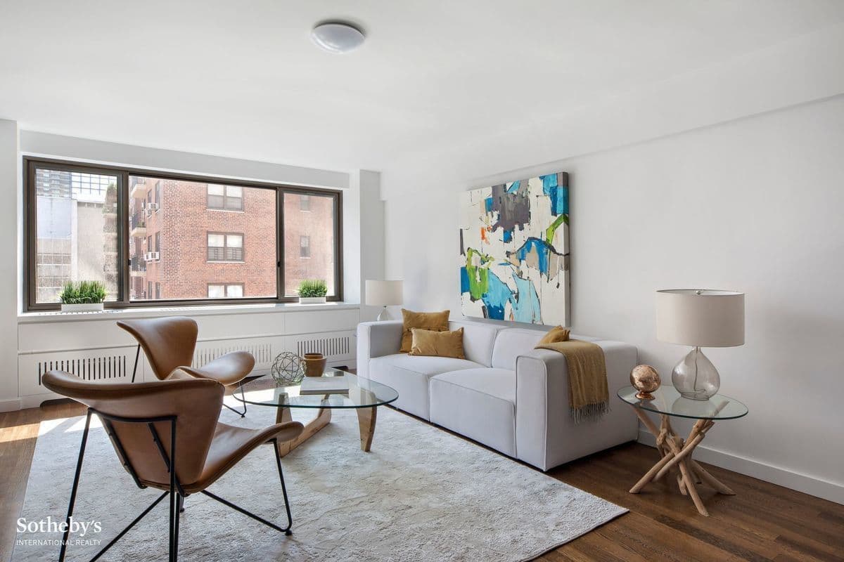 Lenox Hill two-bedroom condop for $1.6 million, no board approval required