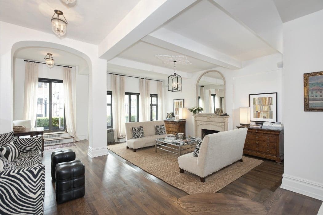 Six apartments with a space-enhancing sunken living room