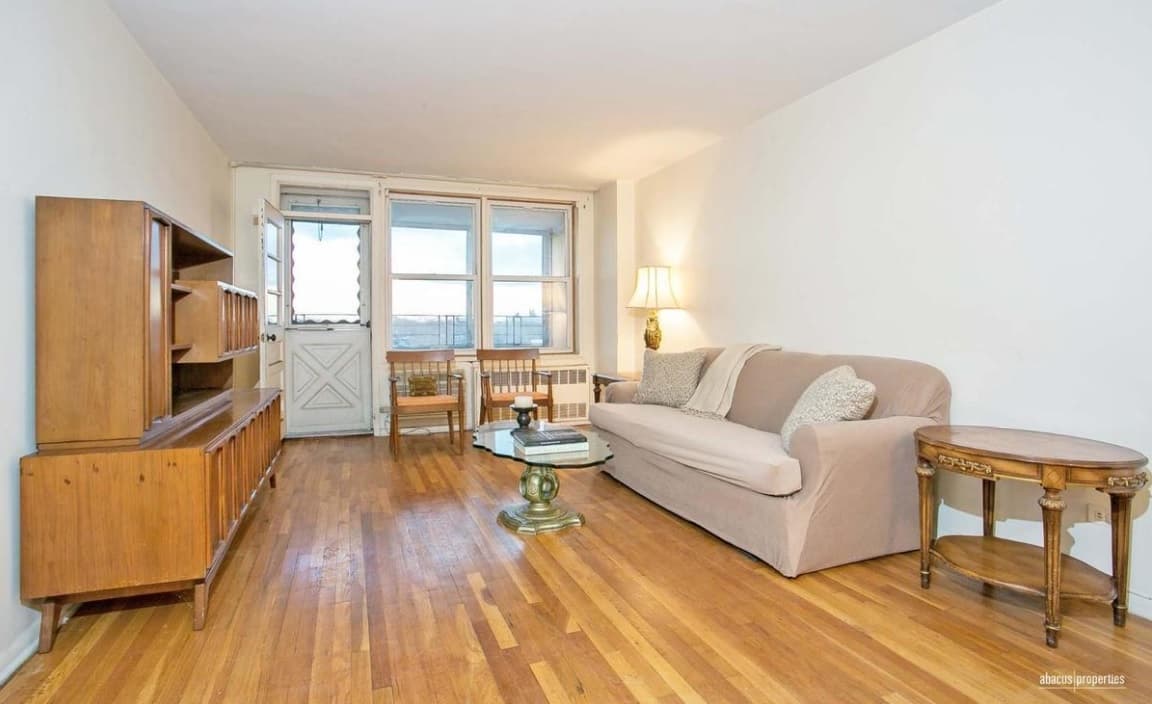 How to spruce up a Sheepshead Bay co-op with a peach-tiled bath and plain kitchen