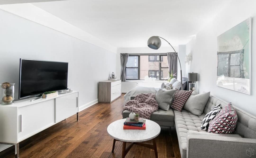 A narrow Murray Hill studio that maximizes light, for $430,000