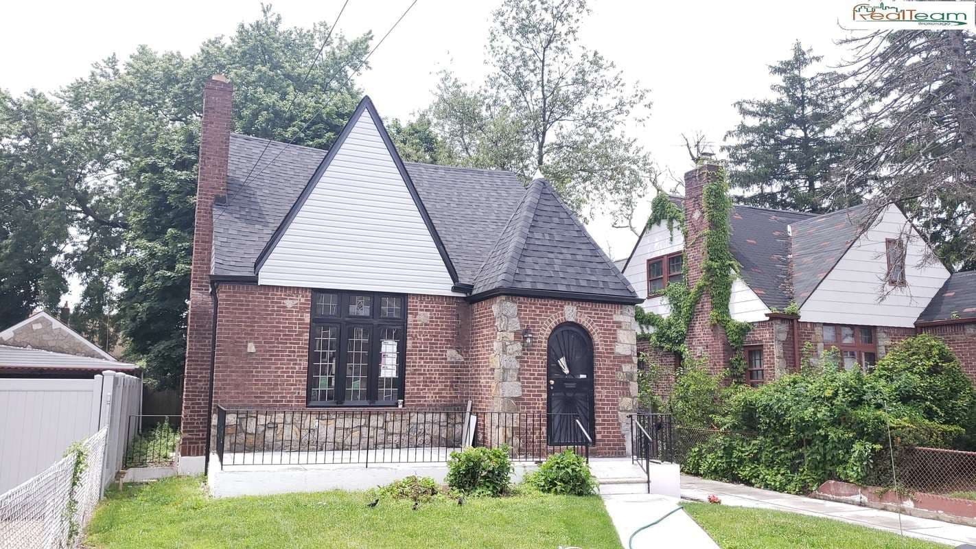 This prewar in St. Albans, Queens looks like a pretty nice flip, for $675,000