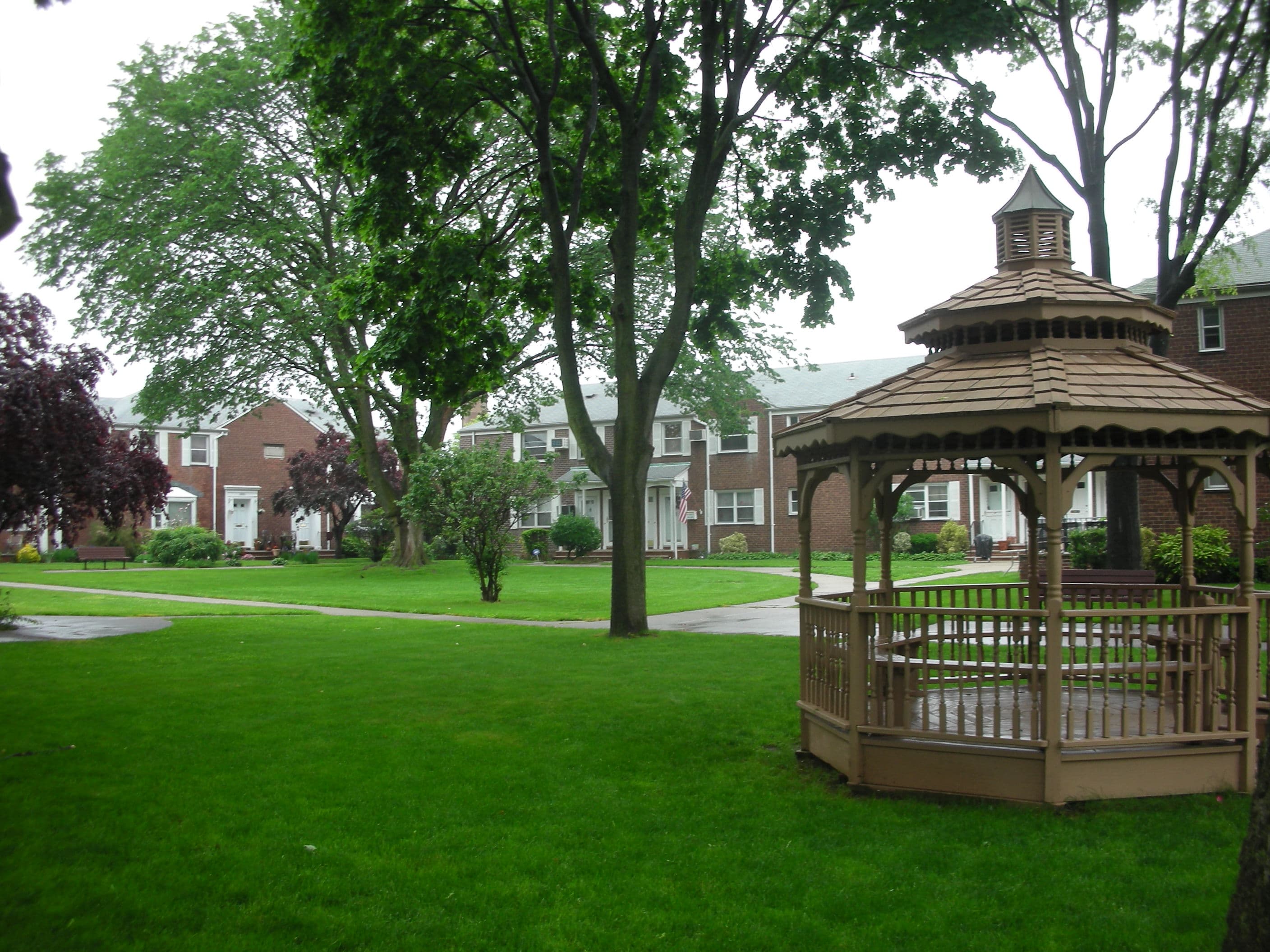 5 things you didn't know about Glen Oaks Village, NYC's small town 