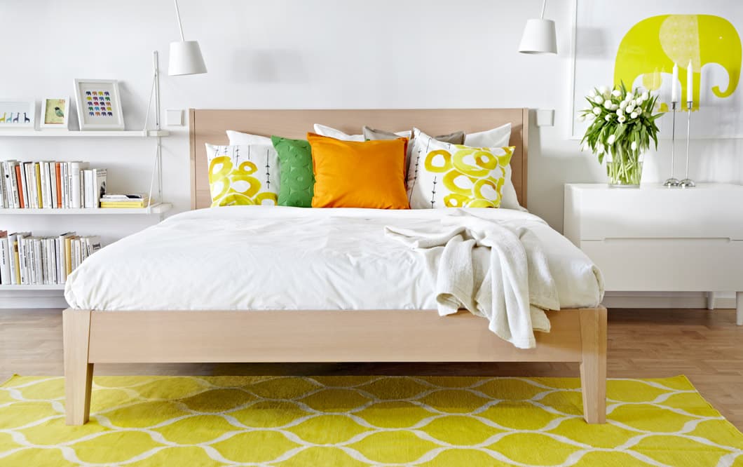 3 ways to decorate around a white on white palette