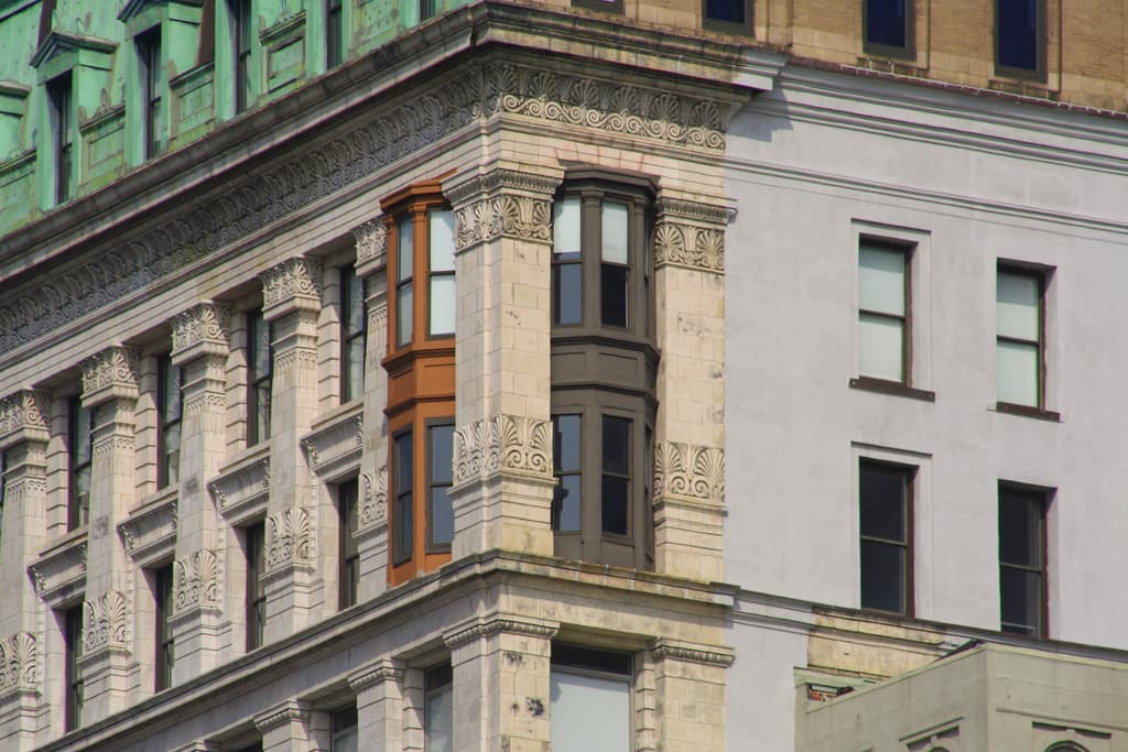 Squeaky windows and cheap floors: Apartment pet peeves from New Yorkers