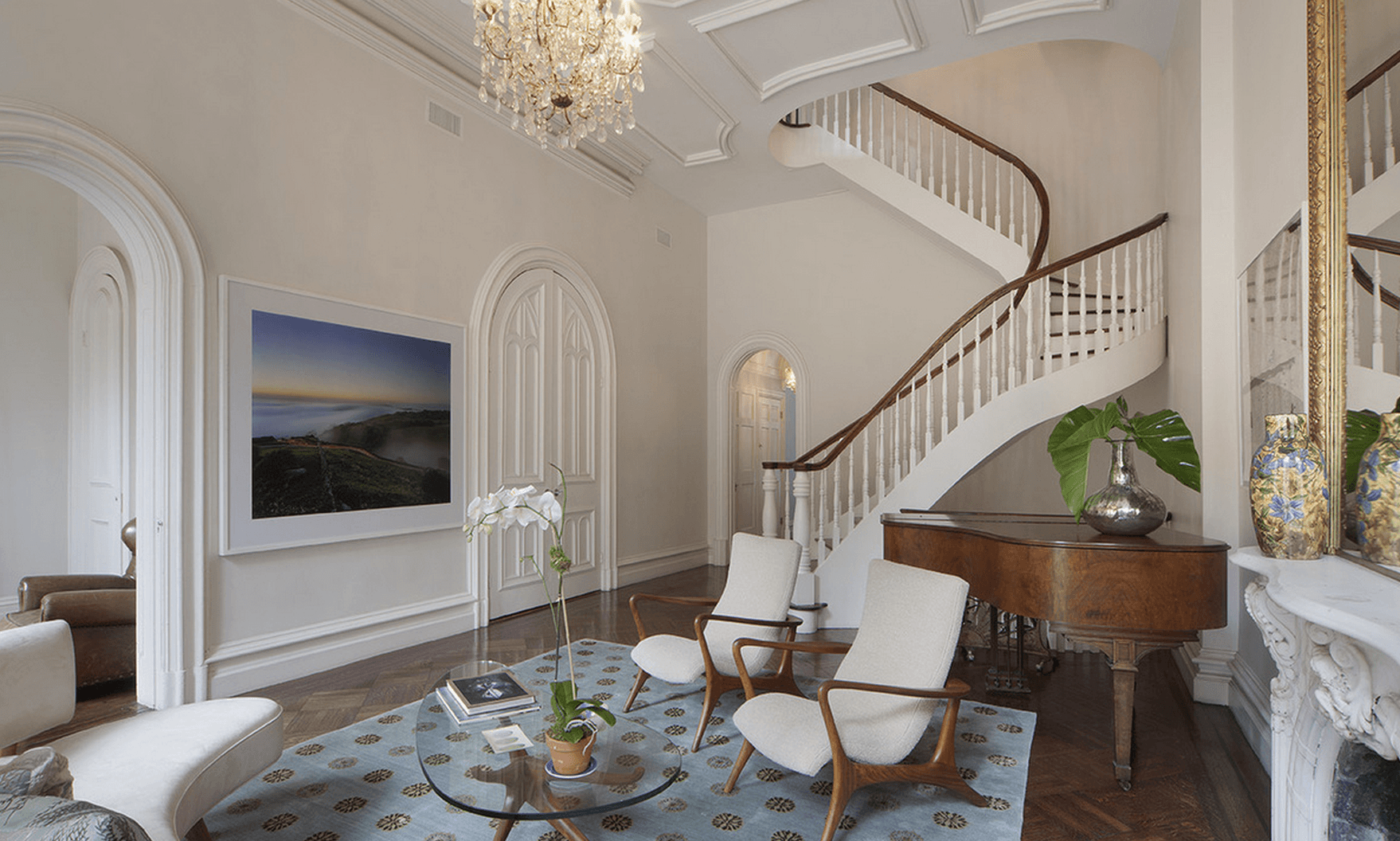 Why this Gramercy Park house hasn't sold yet, we don't know, but it's exquisite