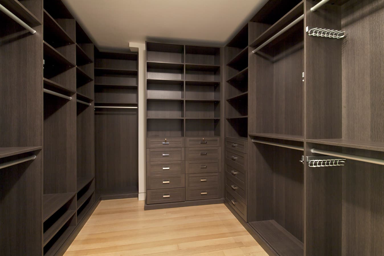 5 custom walk-in closets the size of a respectable studio apartment