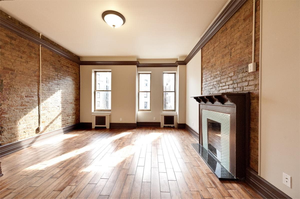 A Hamilton Heights one-bedroom that comes with a guarantee of no rent increases next year 