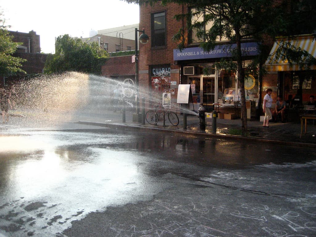 Here's proof that you should avoid apartment-hunting in the summer