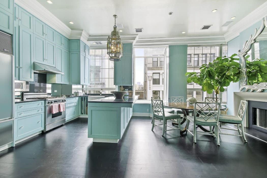 Six oversized eat-in kitchens that make a dining room redundant