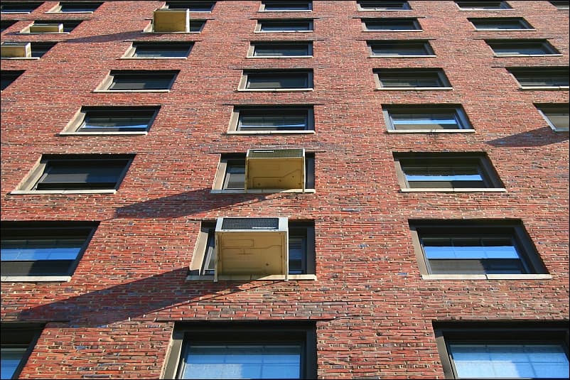 Tips to decorate with roommates, defending your right to a cool apartment, and more