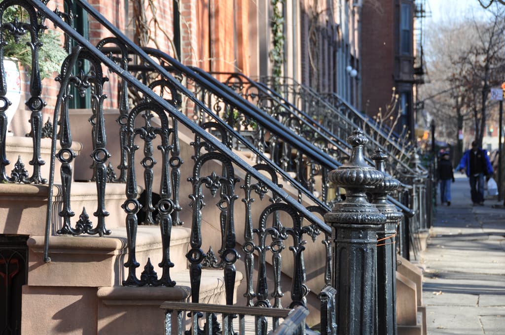 A reason to always read the fine print: Clinton Hill townhouse owners are stuck paying $1,000 per year for their stoops