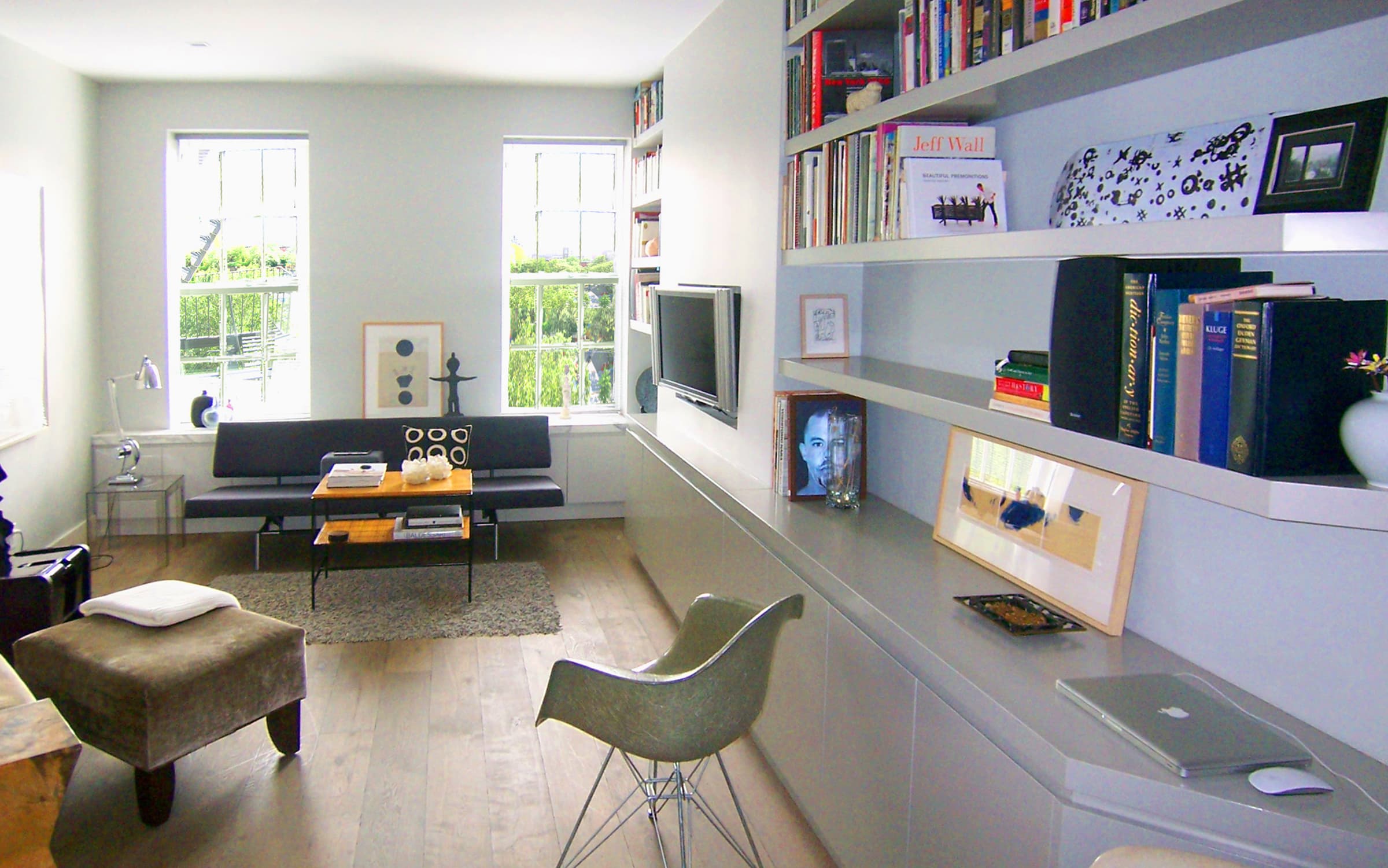 Think you can't buy a downtown co-op for less than $800K? Feast your eyes on this Chelsea one-bedroom