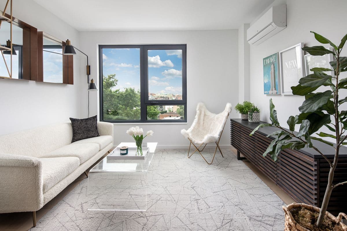 Would you rent this no-fee one bedroom in Jackson Heights, for $2,650?