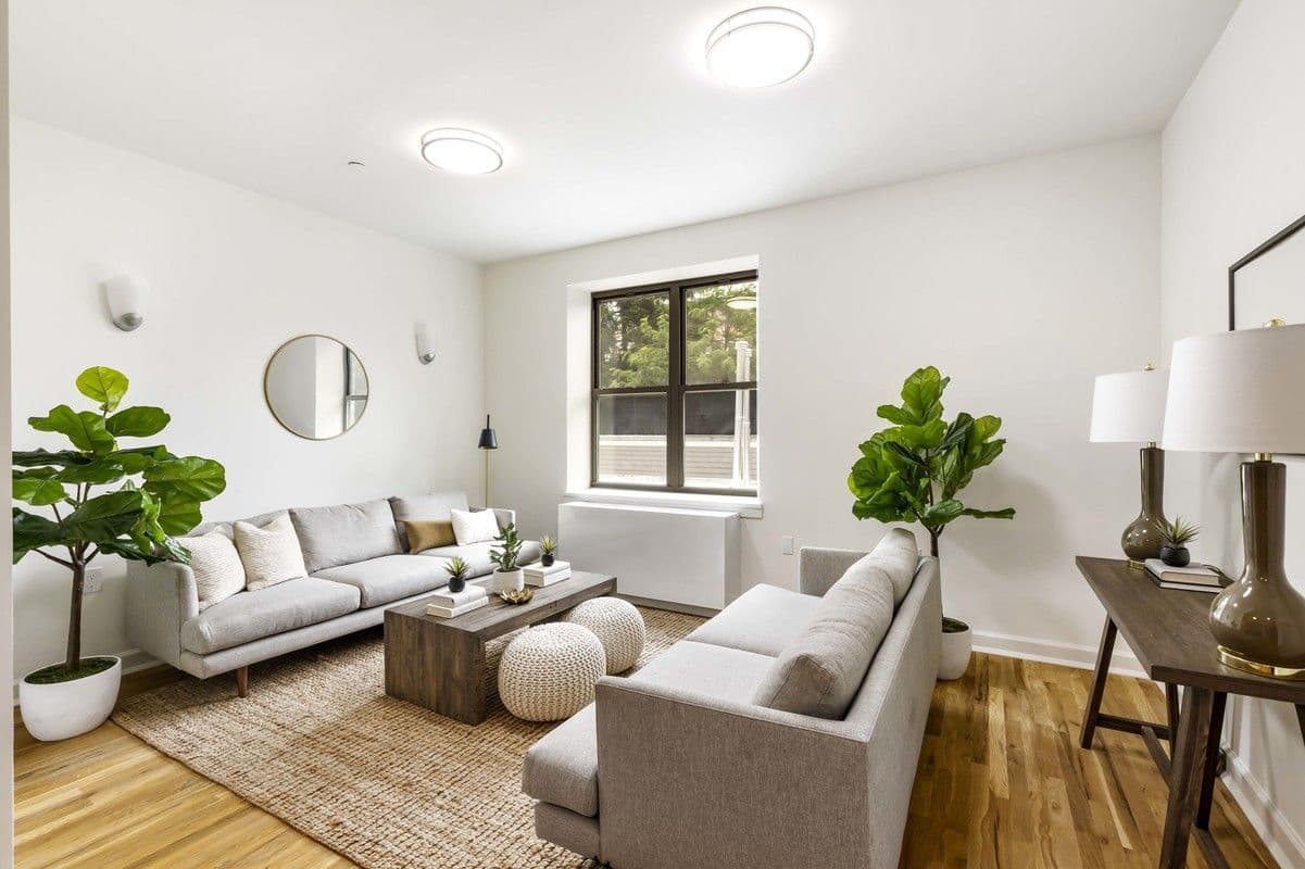 Would you rent this no-fee one bedroom in Bed-Stuy, for $2,000?