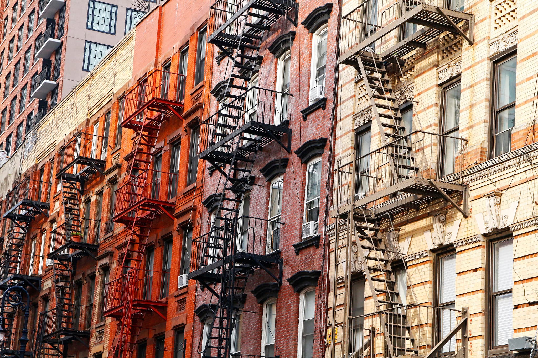 What happens to tenants when a building's 80/20 commitment ends? 