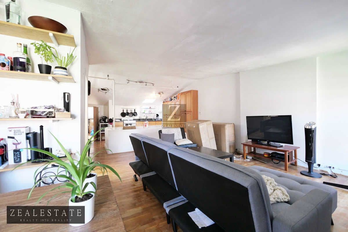 Would you rent this four-bedroom Clinton Hill apartment, for $4,000?